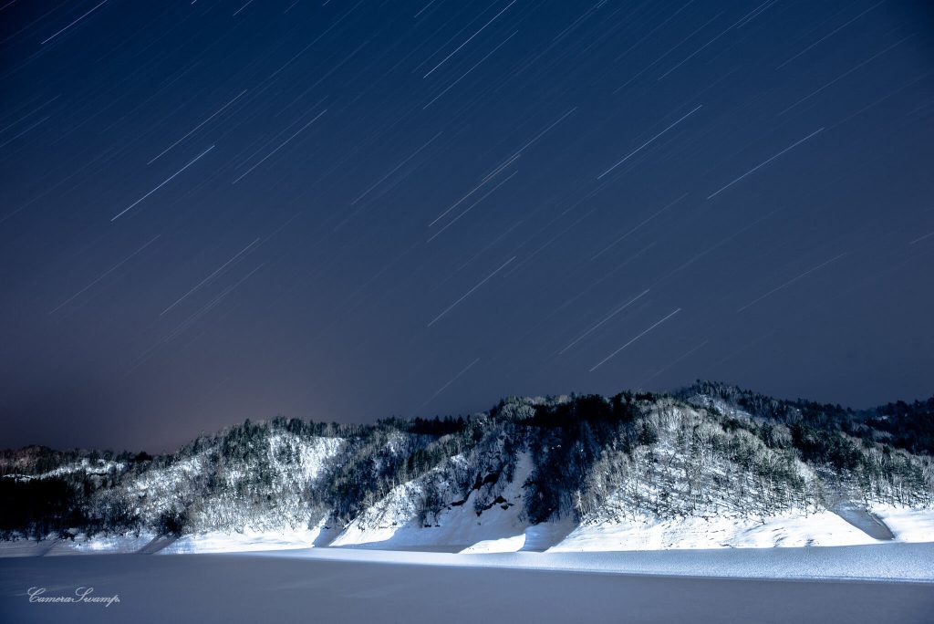 滝里ダム湖 星空 長時間露光